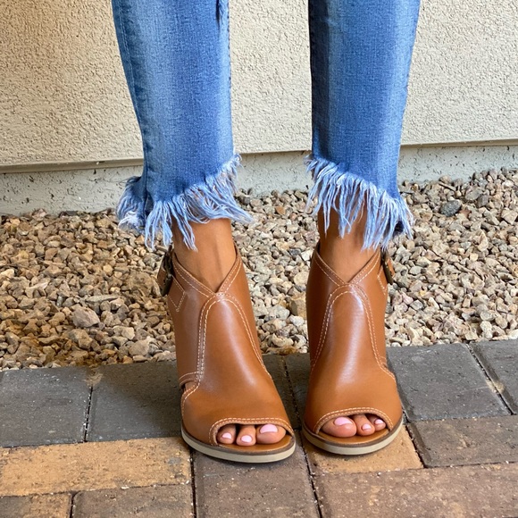 Whiskey Leather Block Heel Slingback Sandal NEW - Picture 2 of 8